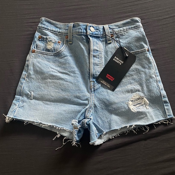 Levi's Ribcage High Rise Shorts - Picture 1 of 5